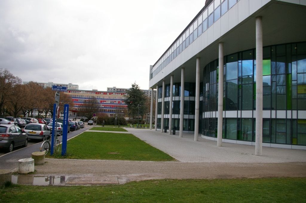A l'Université, le "patio" a été rénové via le plan campus (Photo NR / Rue89 Strasbourg)