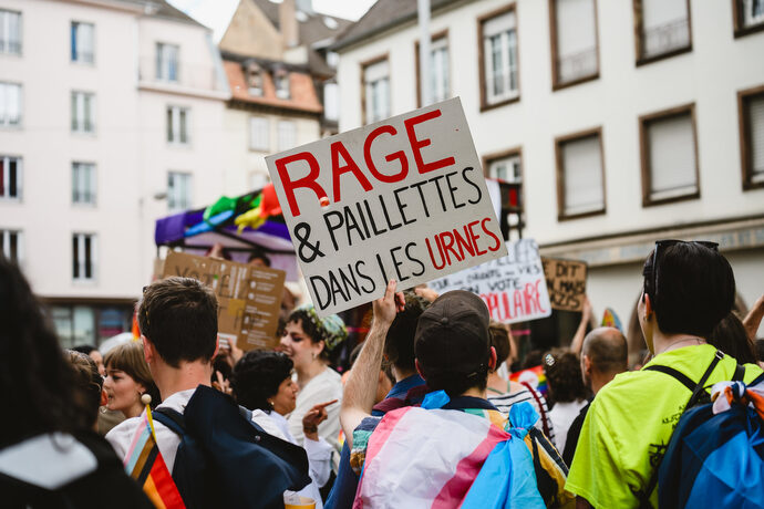 À Strasbourg, des collectifs drag appellent à voter Nouveau Front populaire