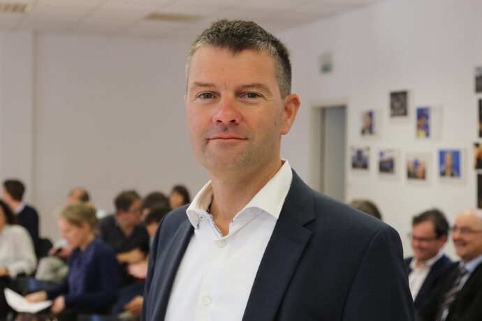 Candidat à la présidence de l’Université, Mathieu Schneider réprouve l’action de Michel Deneken