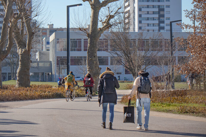 Une partie des étudiants extra-communautaires exonérée de frais d’inscription supplémentaires